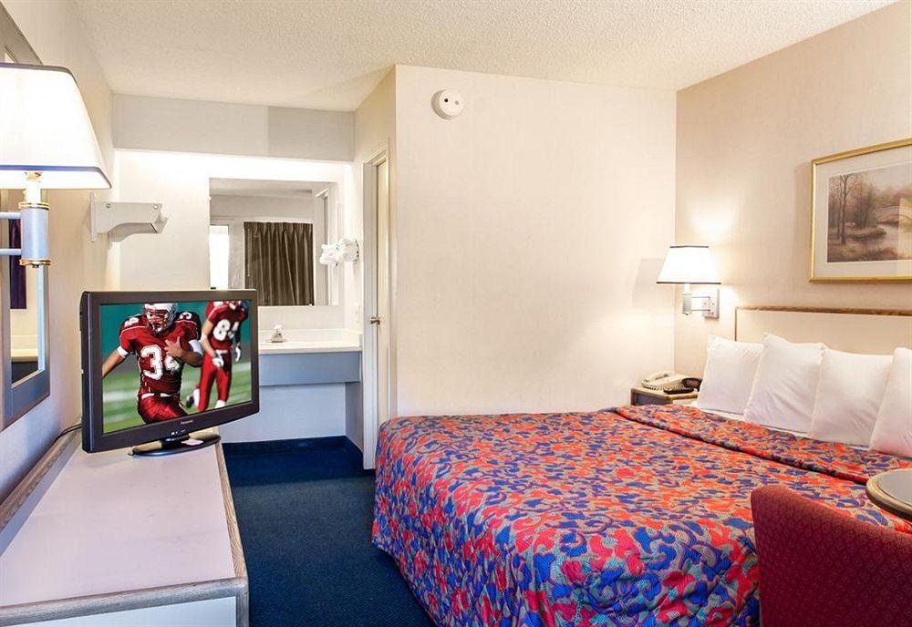 Travelodge By Wyndham Peoria Exterior foto