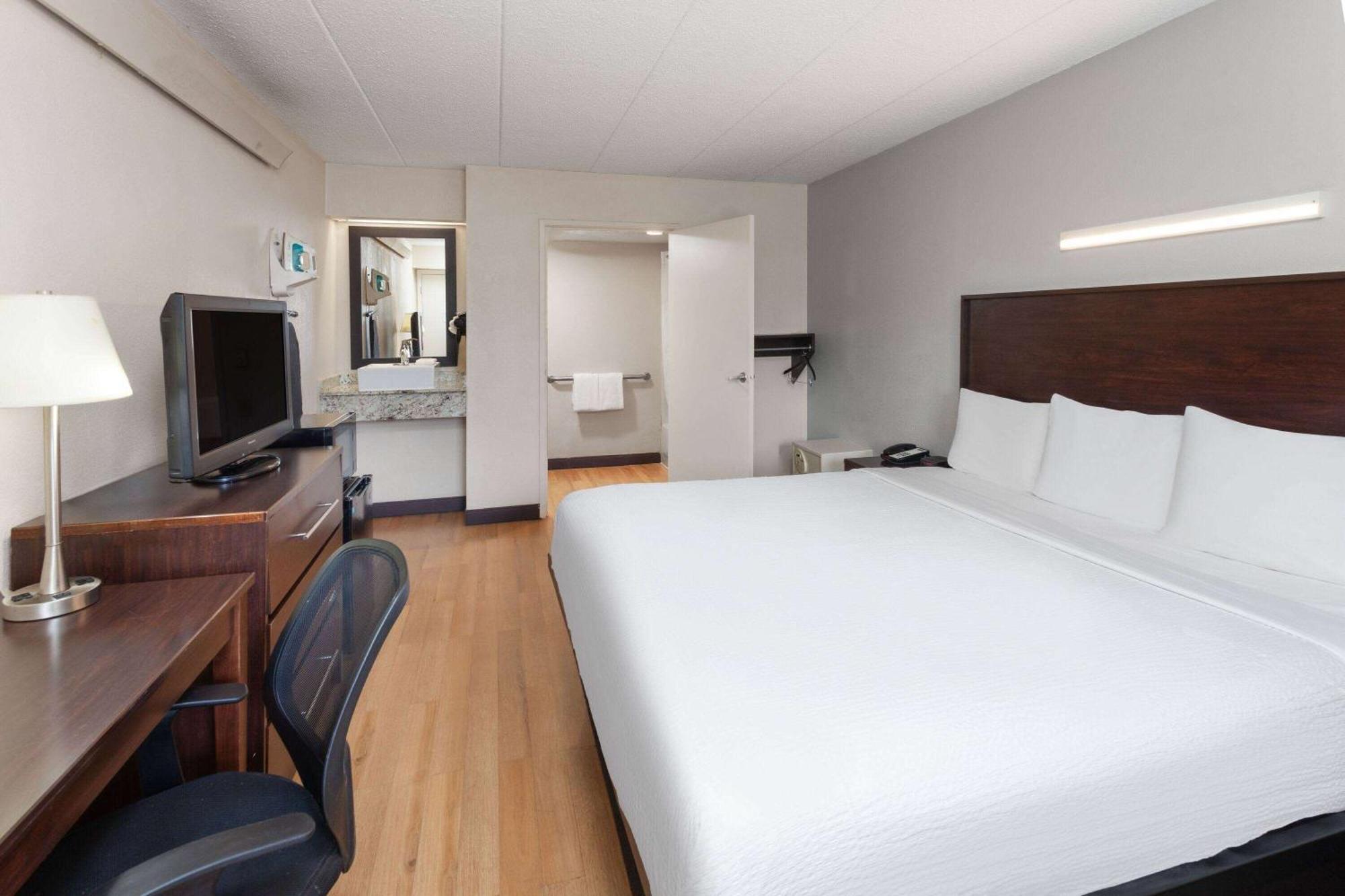 Travelodge By Wyndham Peoria Exterior foto